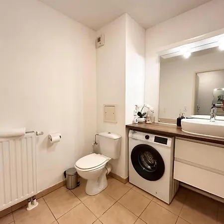 2 Pieces Cosy Avec Parking Prive Διαμέρισμα *